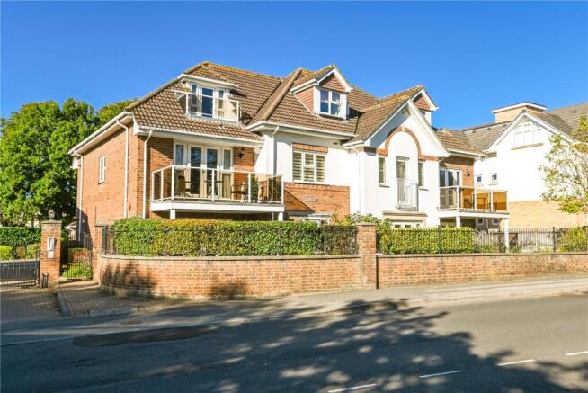 3-bed flat on Park Gate, 64 Whitefield Road, New Milton, Hampshire, BH25, £365,000