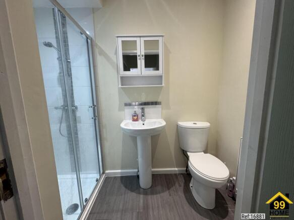 3 bed Semi-Detached for sale Image 6