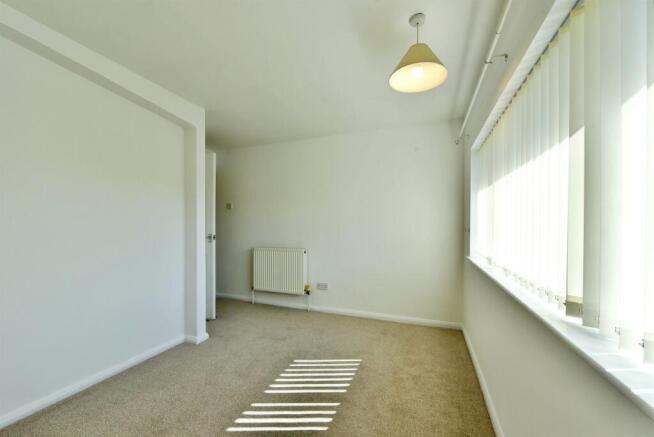 3 bed Terraced for sale Image 9