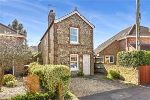 31 Courtney Cottage, York Road, Chichester PO19 7TL