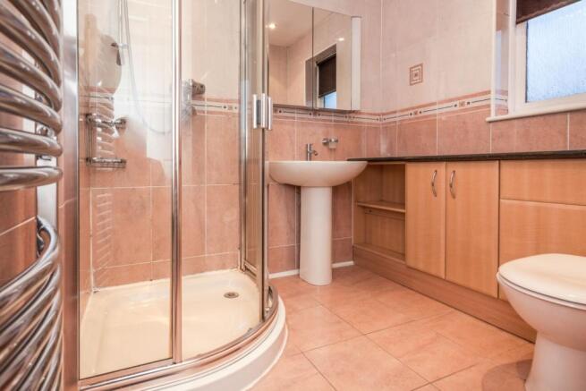 Master En-suite