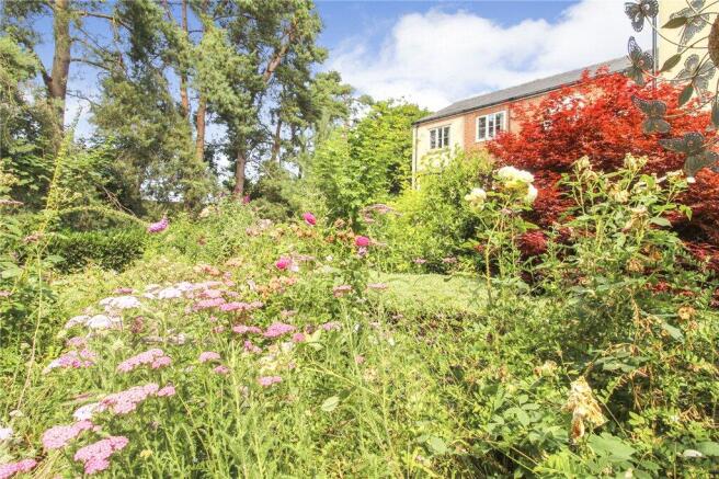 2 bed Apartment for sale Image 10