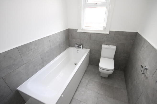 5 bed Terraced to rent Image 5
