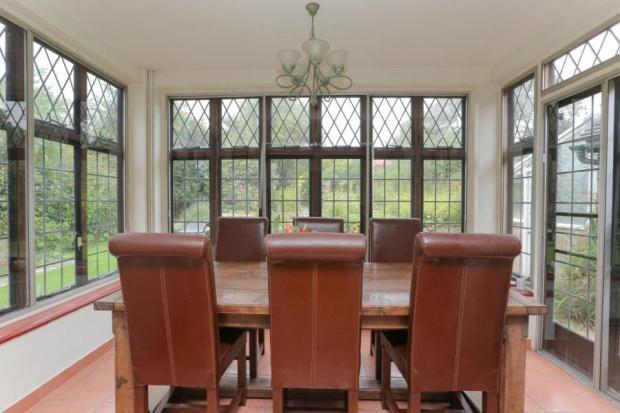 D.ROOM/CONSERVATORY