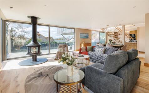 EXCEPTIONAL CONTEMPORARY NEW BUILD - Lower Church Road, Gurnard