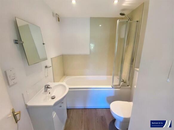 Bathroom.jpg
