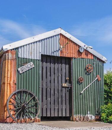SHACK-3.jpg