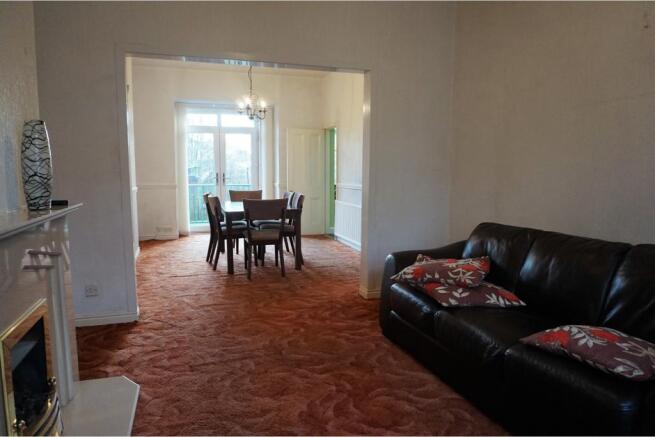 Lounge/Dining Room