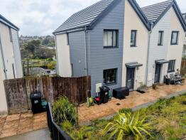 16, Shore View, Swanpool, Falmouth TR11 5JJ