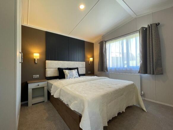 2 bed Lodge for sale Image 8