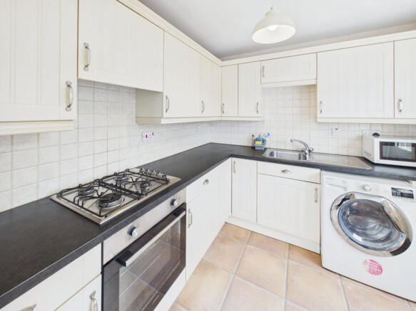 3 bed Semi-Detached Bungalow for sale Image 7