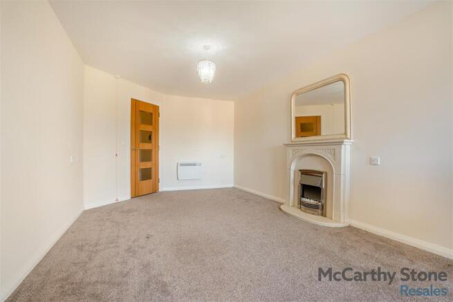 1 bed Apartment for sale Image 6