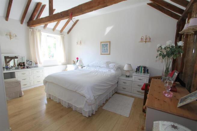 Bed 1.JPG