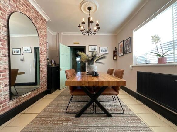 4 bed Terraced for sale Image 4