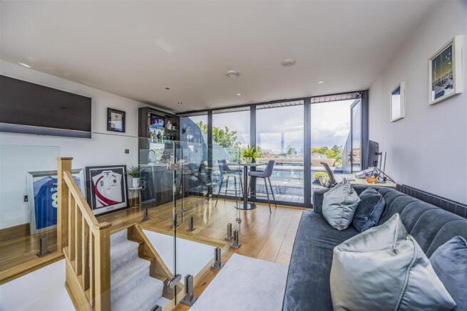 15 Wykeham Place, Fareham-PorticoMarketing-SoldBy-