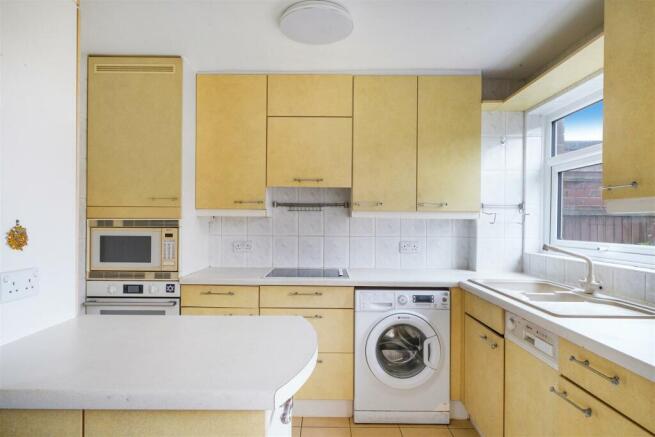 1 Denise Court, Eton Avenue - ccc6UgH01S0jB6b6iLXS