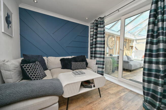 4 bed Detached for sale Image 9
