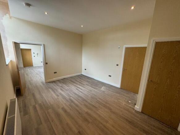 1 bed Apartment to rent Image 12
