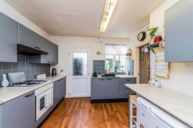 Kitchen: