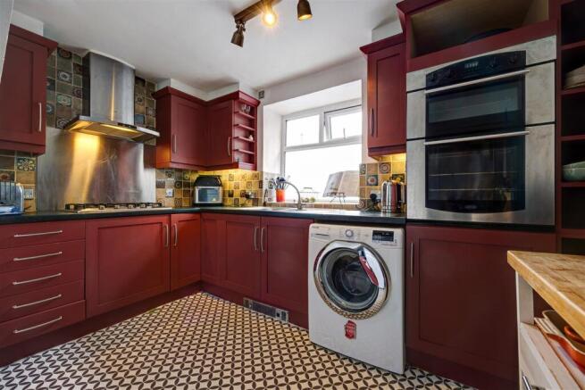 3 bed Detached for sale Image 8
