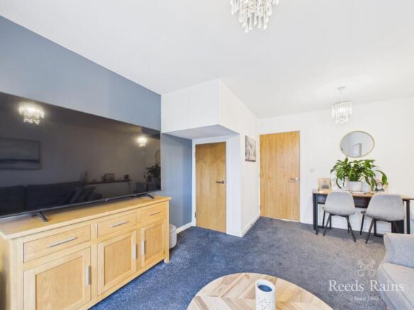 3 bed Semi-Detached for sale Image 6