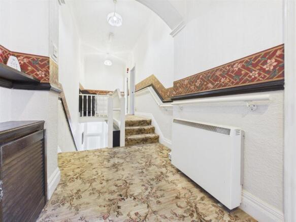 1 bed Flat for sale Image 6