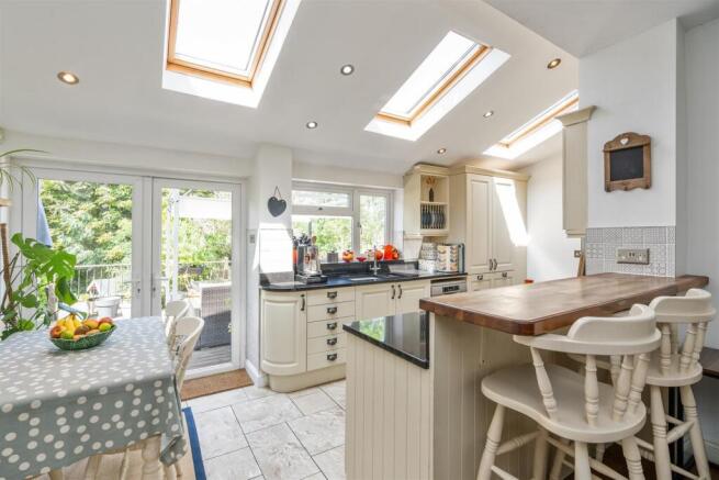 4 Hillfield Road_14.jpg