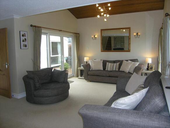 Lounge b