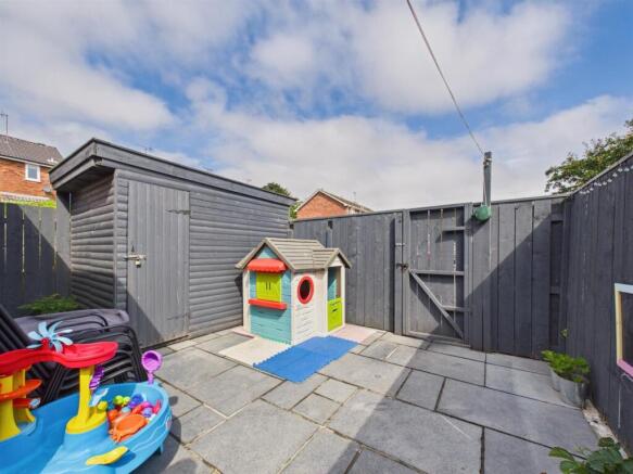 4 bed Terraced for sale Image 11