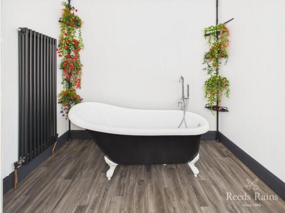 3 bed Terraced for sale Image 11