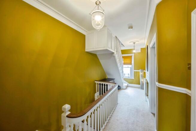4 bed Semi-Detached for sale Image 12
