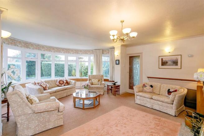 8368109-interior18.jpg