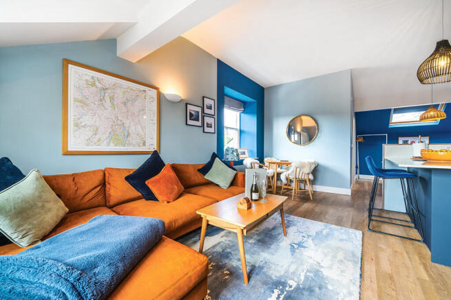 Open Plan Lounge ...