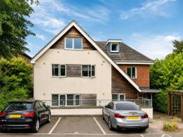 Flat 5, 25 Vesta House, Great North Road, Underhill, Barnet EN5 1EJ