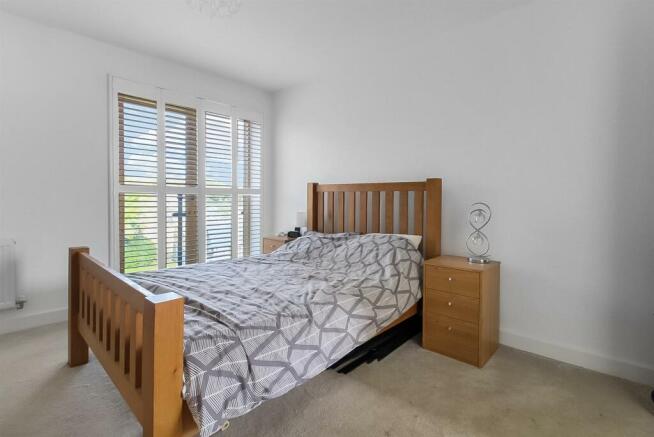 Bed 1.jpg