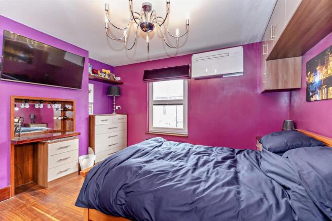 2 bed Terraced for sale Image 9