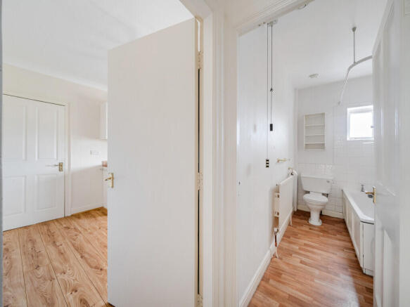 1 bed Apartment for sale Image 12