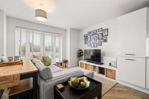 132 Flat, Beechey Place, Wokingham RG40 1LQ