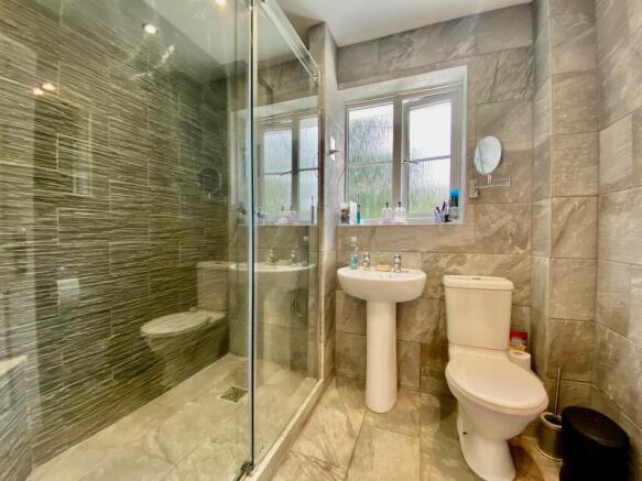 Family shower room