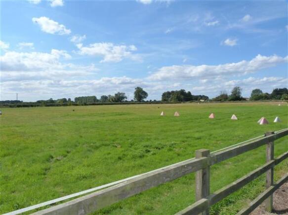 PADDOCKS