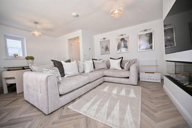 3 bed Semi-Detached for sale Image 7