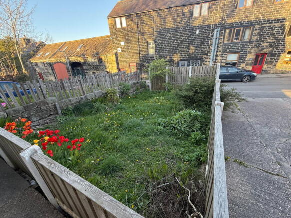 3 bed Semi-Detached to rent Image 8