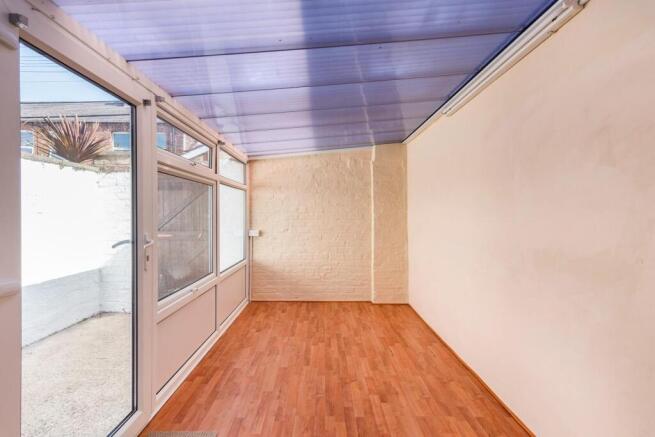 2 bed Terraced for sale Image 7