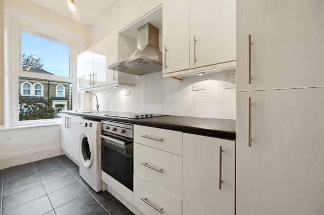 RCREE- flat 2, 51 warwick road- kitchen 3 (1).jpg