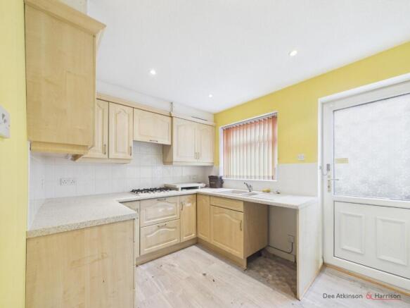 2 bed Semi-Detached Bungalow for sale Image 7