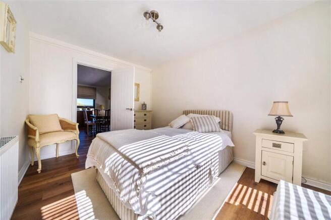 2 bed Apartment for sale Image 12