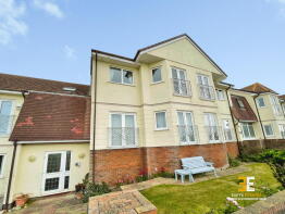 6, Holyrood Court, West Shore, Llandudno LL30 2BG
