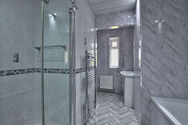 bathroom1.jpg