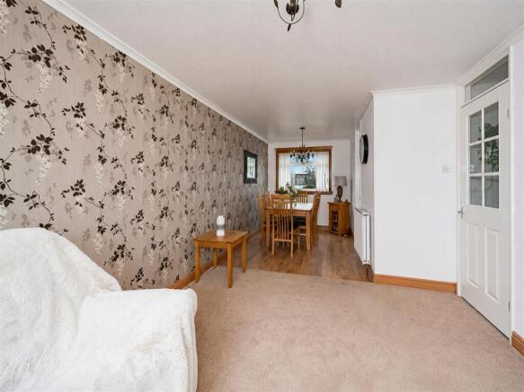 7 Wallace Place Longforgan-7.jpg