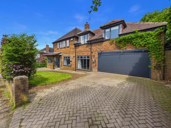 6 bed Detached for sale Image 4
